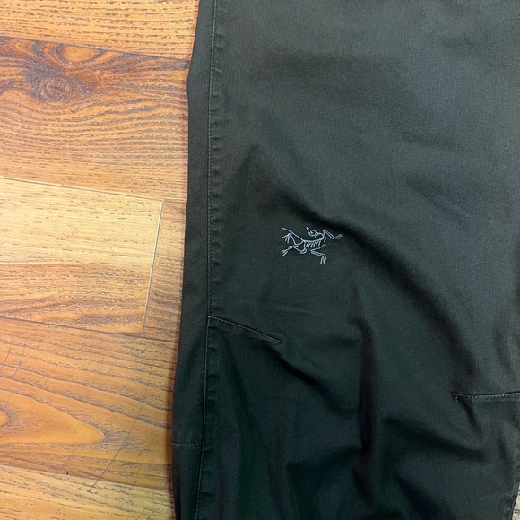 Arc’Teryx capri pants - Picture 2 of 5